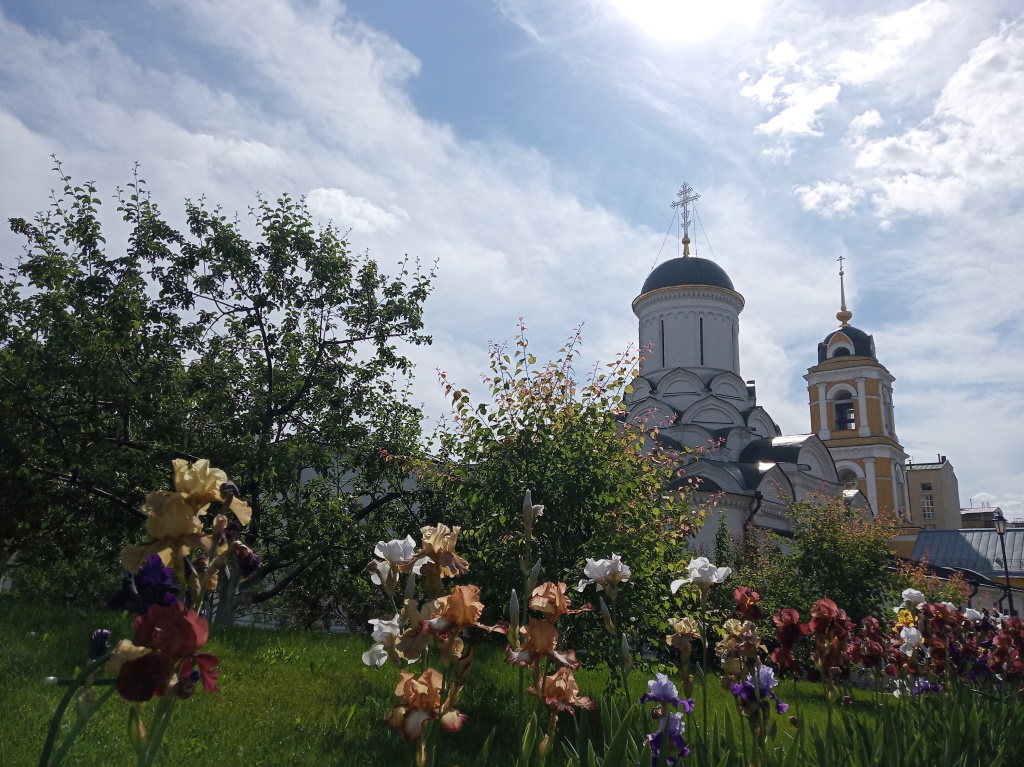 Богородице Рождественский монастырь Казанский храм