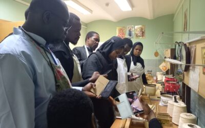 Для клириков Патриаршего Экзархата Африки проведен мастер-класс по изготовлению свечей