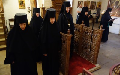 Навстречу Господу. Слова трех великих святителей и преподобного Ефрема Сирина. Беседа игумении Викторины (Перминовой) с сестрами