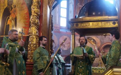 Митрополит Воскресенский Григорий возглавил праздничные богослужения в Архангельском соборе Московского Кремля