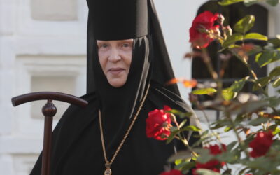 «Женское монашество и всегда, и сегодня следует за мироносицами…»