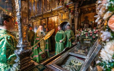 Предстоятель Русской Церкви совершил малую вечерню с чтением акафиста преподобному Сергию Радонежскому в Троице-Сергиевой лавре