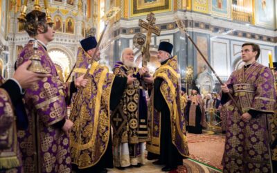 В канун праздника Воздвижения Креста Господня Святейший Патриарх Кирилл совершил всенощное бдение в Храме Христа Спасителя