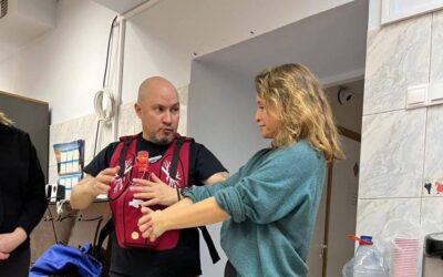 Врач тактической медицины провел занятие в воскресной школе для взрослых