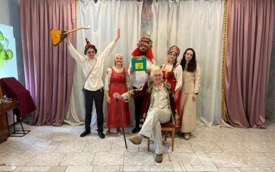 Молодежная организация при храмах в честь икон Божией Матери «Державная» и «Нечаянная радость» показала в нашей воскресной школе спектакль для детей