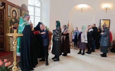 В Неделю Ваий (Вход Господень во Иерусалим) на подворье обители состоялось праздничное богослужение