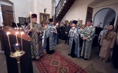 В канун праздника Благовещения Пресвятой Богородицы в нашей обители совершено праздничное вечернее богослужение