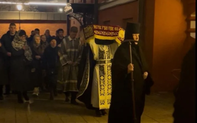 В Великую Пятницу и Великую Субботу в нашей обители состоялись вечерня с выносом св. Плащаницы и ночное богослужение