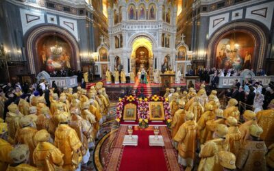 В день памяти равноапостольных Мефодия и Кирилла Предстоятель Русской Церкви совершил Литургию в Храме Христа Спасителя