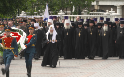 В 85-ю годовщину начала Великой Отечественной войны Святейший Патриарх Кирилл возложил венок к могиле Неизвестного солдата у Кремлевской стены