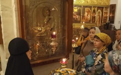 В нашей обители проведена экскурсия для учащихся церковно-певческой школы и прихожан монастыря